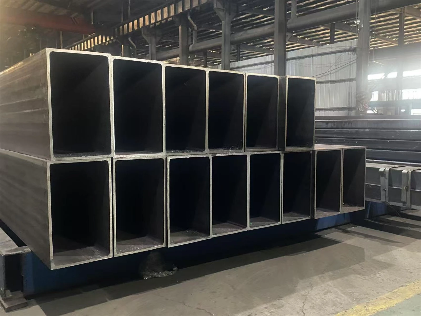 SHARP CORNER STEEL TUBES SHARP CORNER STEEL TUBES